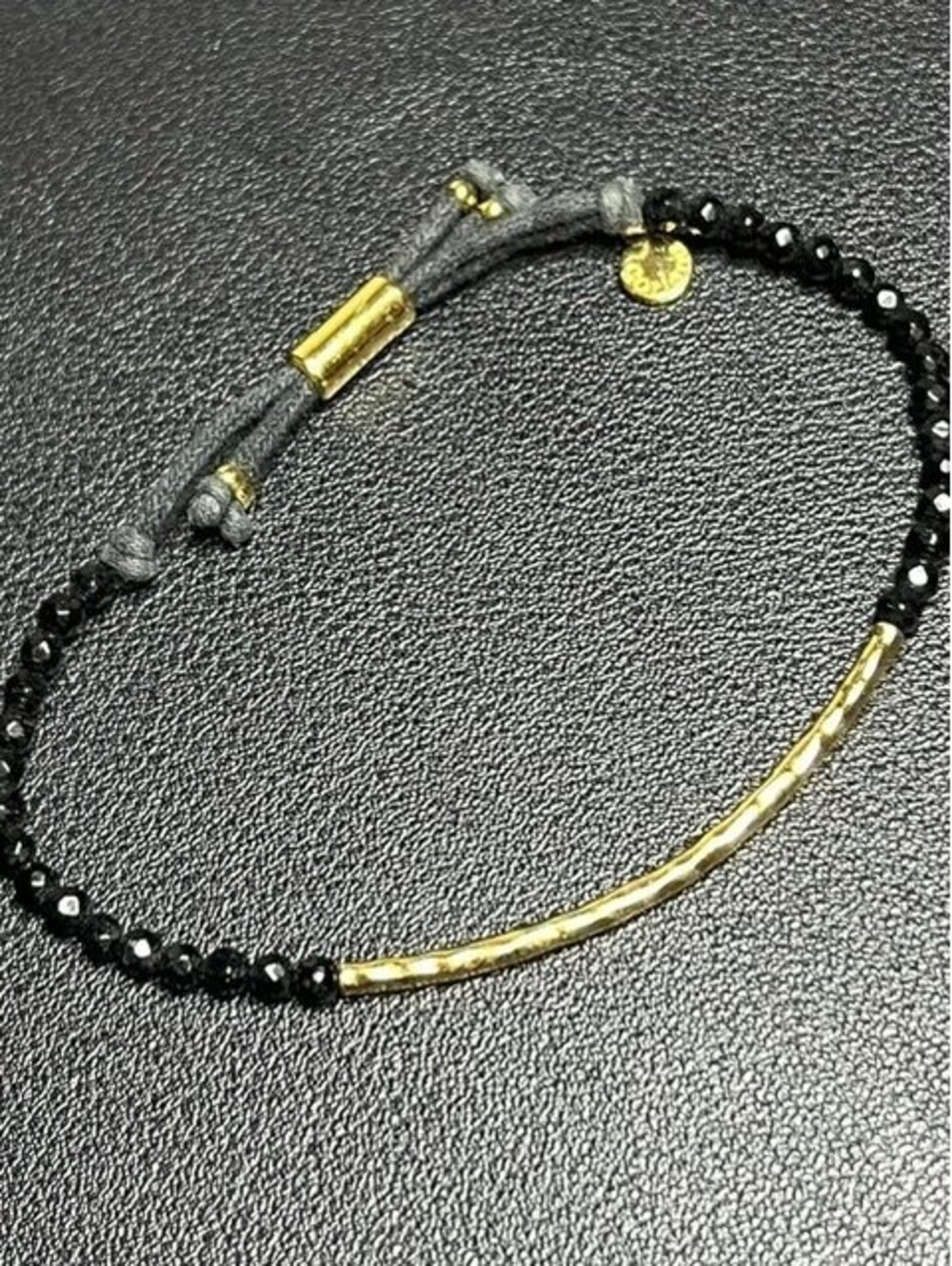 B7320 GORJANA Beaded Bracelet Black Onyx Gold Bar Adjustable Cord
